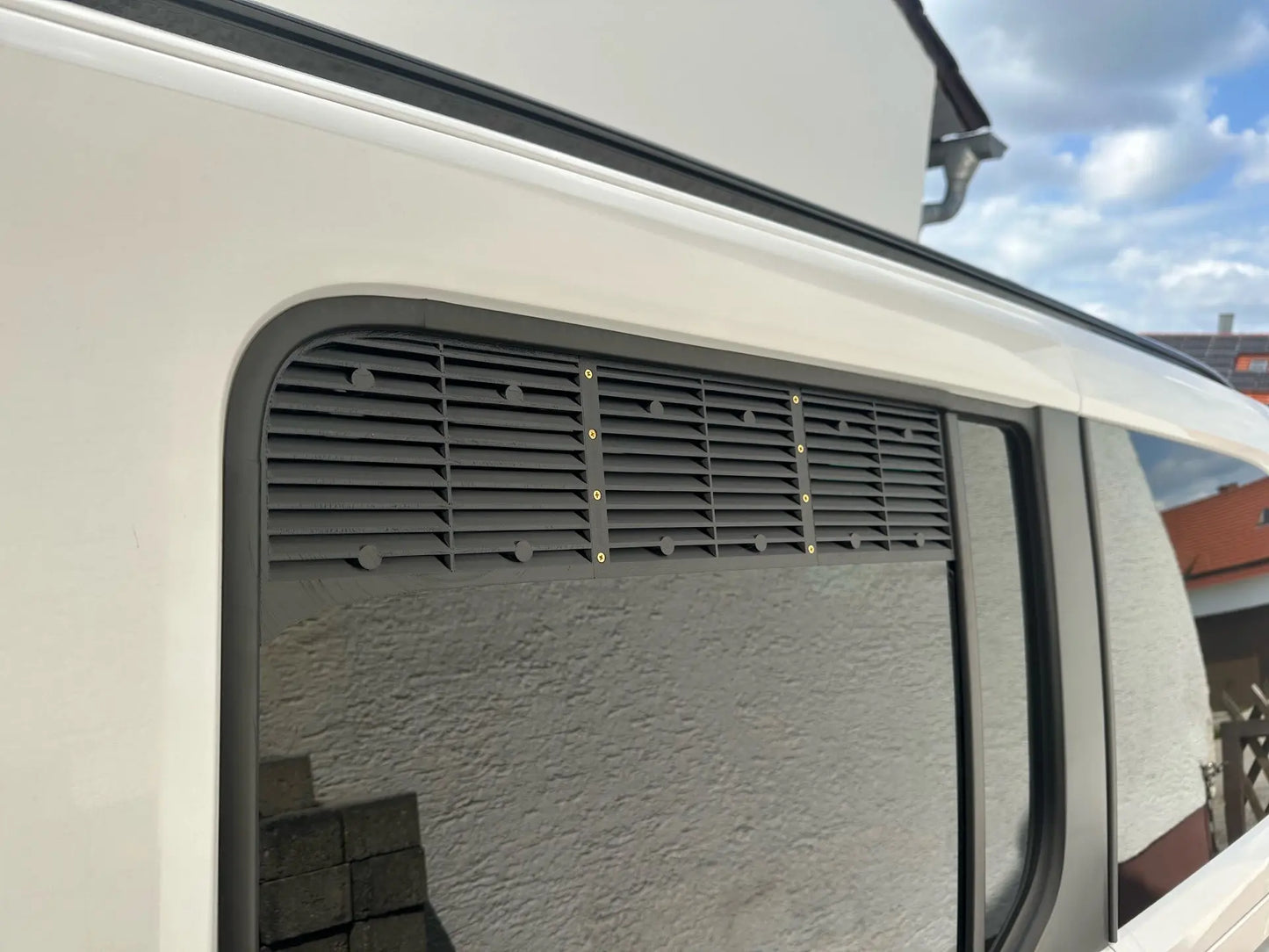 Grilles de ventilation pour fenêtres de camping-car
