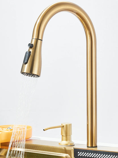 Évier de cuisine haut de gamme avec robinet cascade et accessoires intégrés 