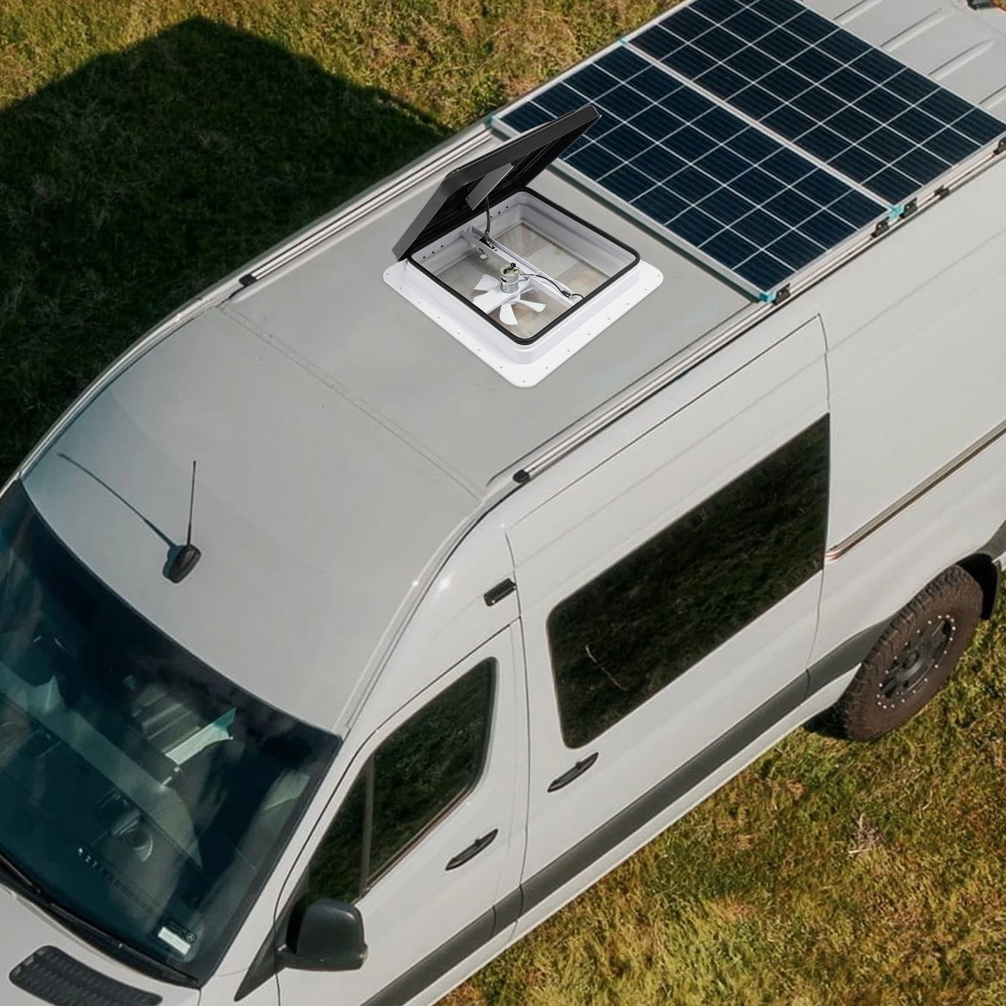 Lanterneau de toit 42 x 42 cm avec ventilateur et moustiquaire – Ventilation pour camping-car (ouverture standard 14 x 14 pouces).